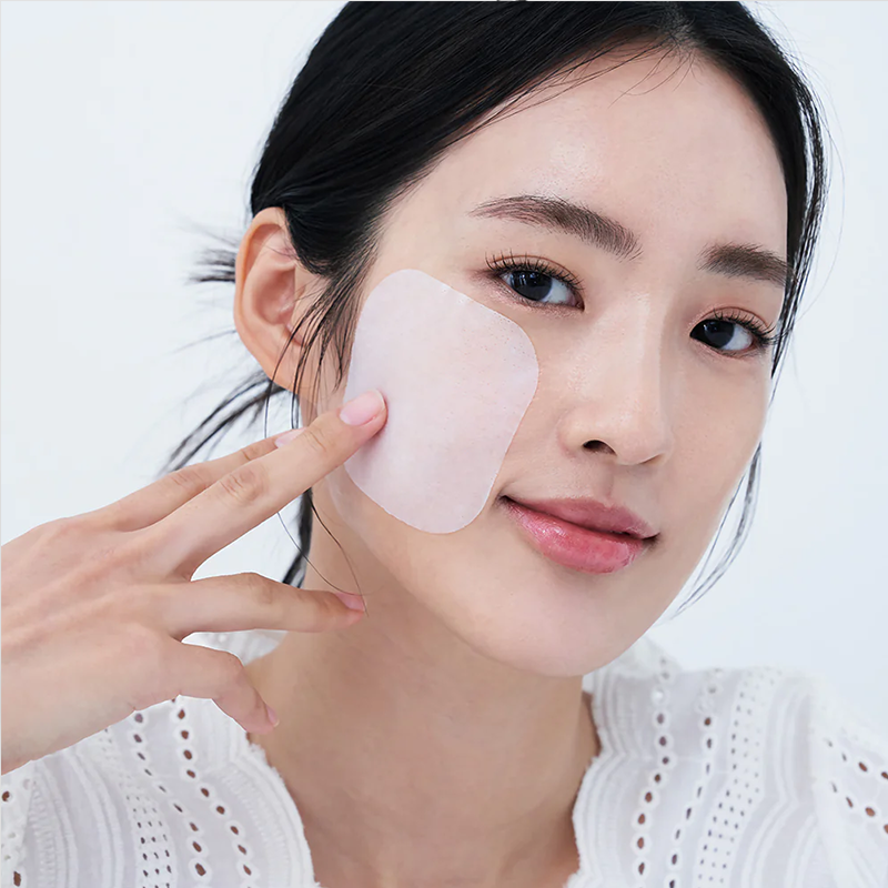 Model using the brightening Pad